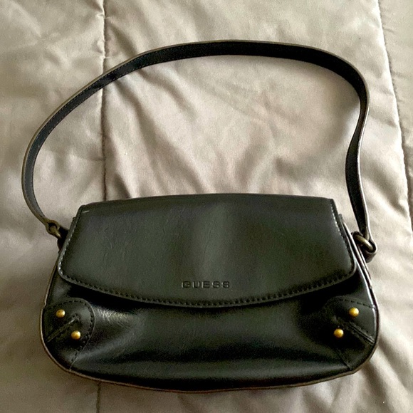 Black leather Guess shoulder bag - Picture 1 of 2